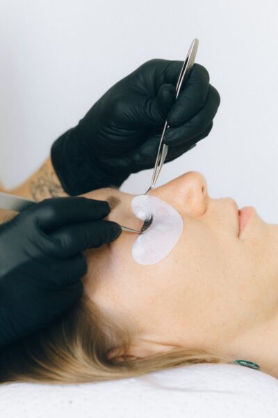 Legal Considerations for Cosmetic Procedures in Canada: Risk Factors and Safety Concerns